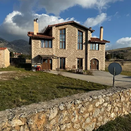 Armonia Suites Livadi Arachovas Exterior photo